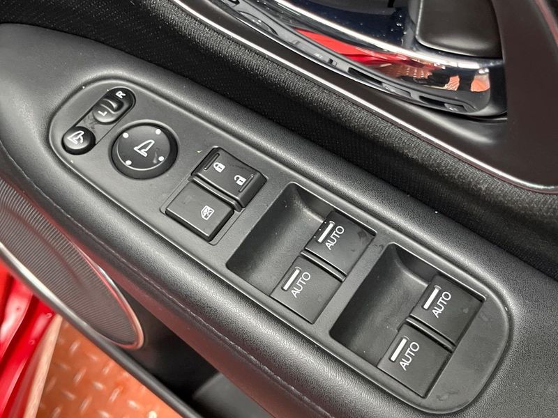 2016 Honda Vezel DAA-RU4 (UW-6a70084499733)[22]