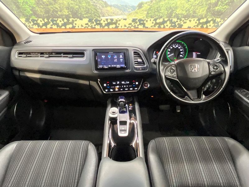 2016 Honda Vezel DAA-RU4 (UW-6a70084499733)[20]