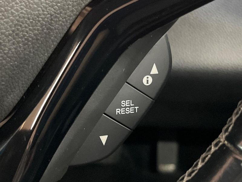 2016 Honda Vezel DAA-RU4 (UW-6a70084499733)[29]