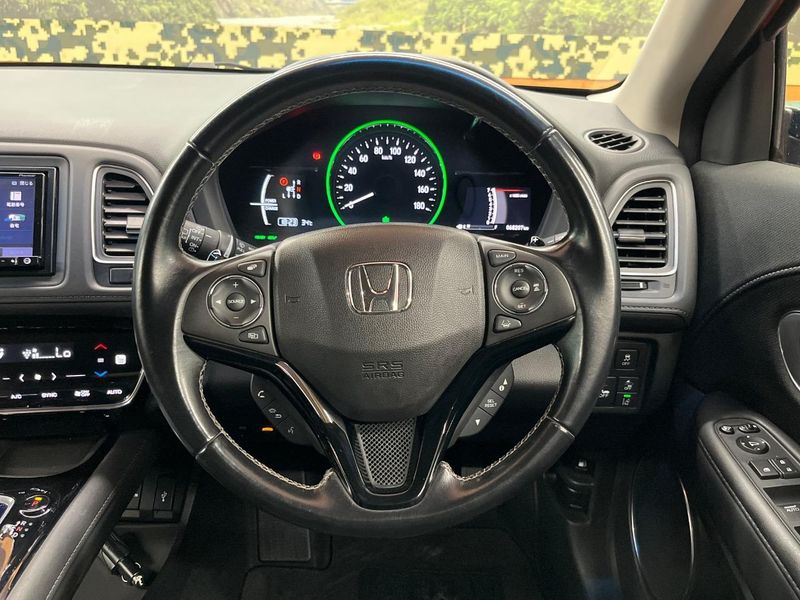 2016 Honda Vezel DAA-RU4 (UW-6a70084499733)[21]