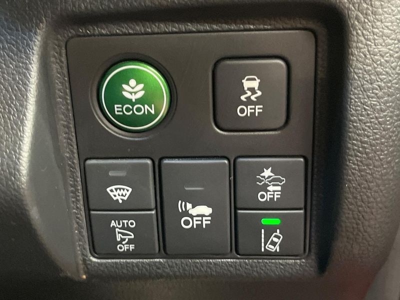 2016 Honda Vezel DAA-RU4 (UW-6a70084499733)[23]