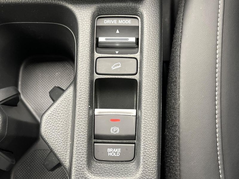 2025 Honda Vezel 6AA-RV5 (UW-6a7008509b78b)[29]
