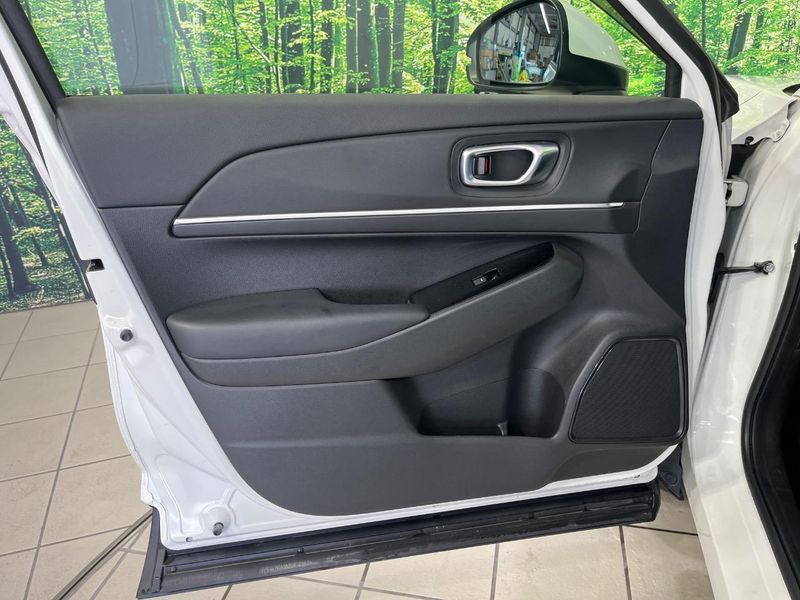 2023 Honda Vezel 6AA-RV6 (UW-6a7008541f47f)[23]