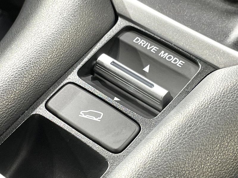 2024 Honda ZR-V 6AA-RZ4 (UW-6a700857ea343)[25]