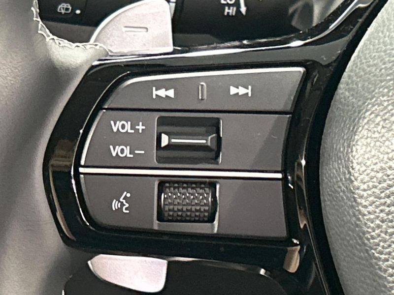 2023 Honda ZR-V 6AA-RZ6 (UW-6a70085860463)[28]