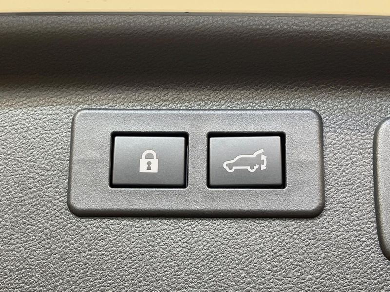 2018 Subaru Forester 5AA-SKE (UW-6a70086876b0d)[6]