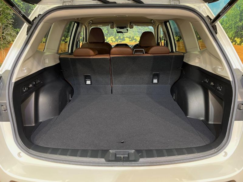 2018 Subaru Forester 5AA-SKE (UW-6a70086876b0d)[4]