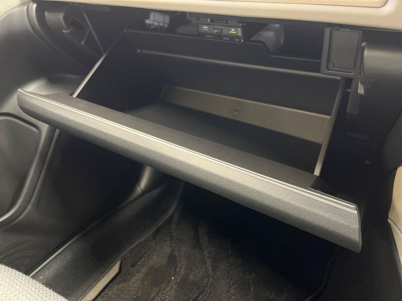 2025 Subaru Forester 5AA-SLG (UW-6a70086d00f3f)[4]