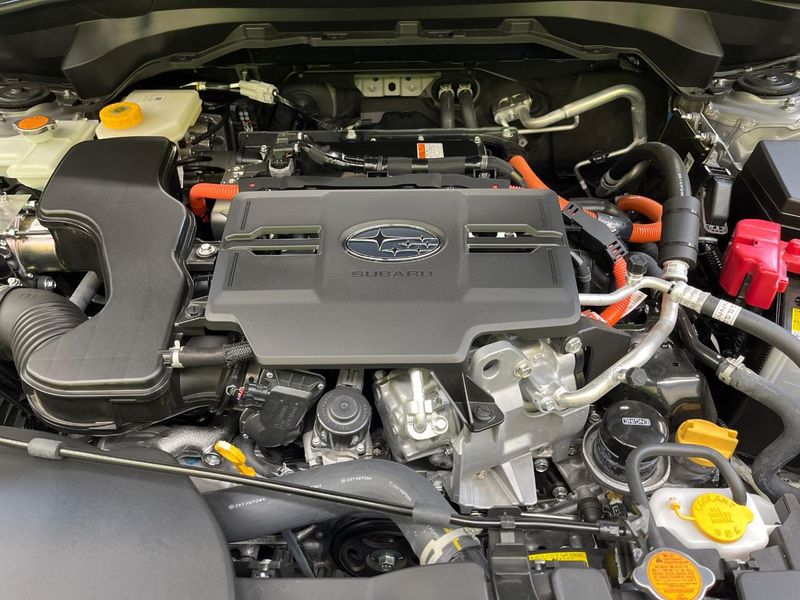 2025 Subaru Forester 5AA-SLG (UW-6a70086d00f3f)[24]