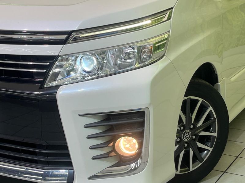 2016 Toyota Voxy DBA-ZRR80W (UW-6a7008c7618e5)[12]