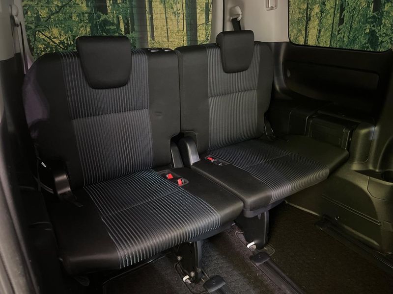 2016 Toyota Voxy DBA-ZRR80W (UW-6a7008c7618e5)[20]