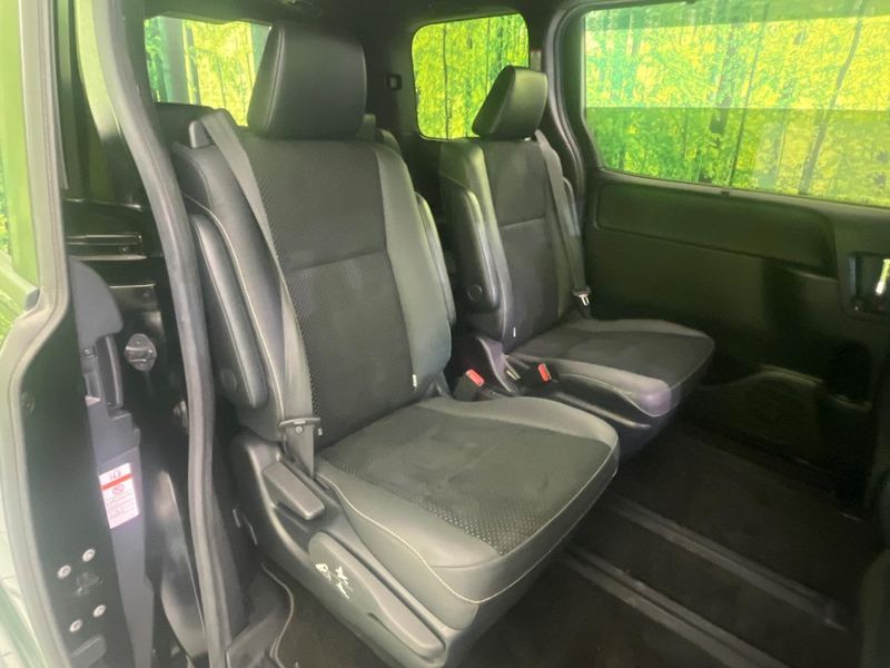 2021 Toyota Voxy 3BA-ZRR80W (UW-6a7008d4b9e87)[21]
