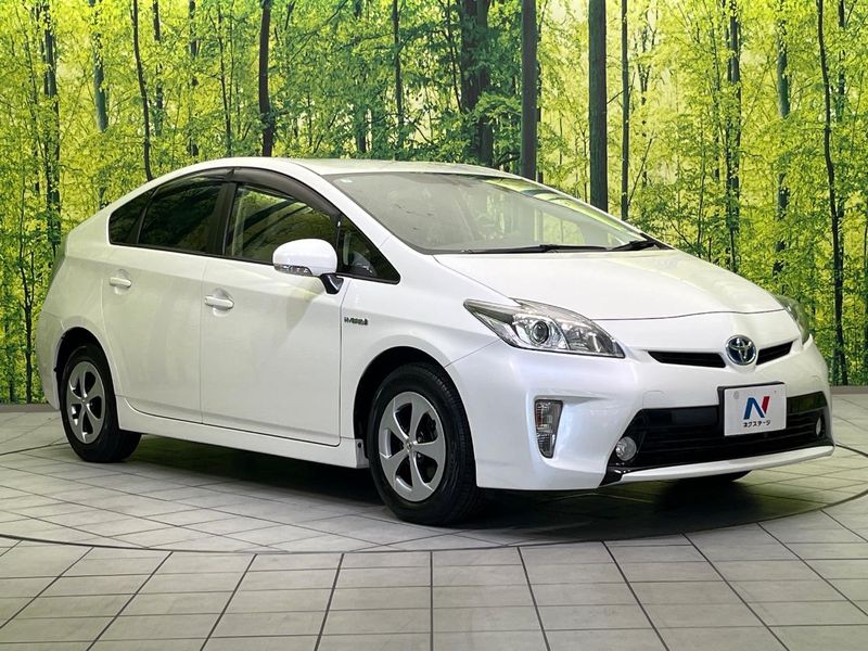 2015 Toyota Prius DAA-ZVW30 (UW-6a7008e812b6d)[12]
