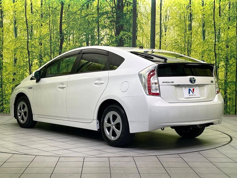 2015 Toyota Prius DAA-ZVW30 (UW-6a7008e812b6d)[8]