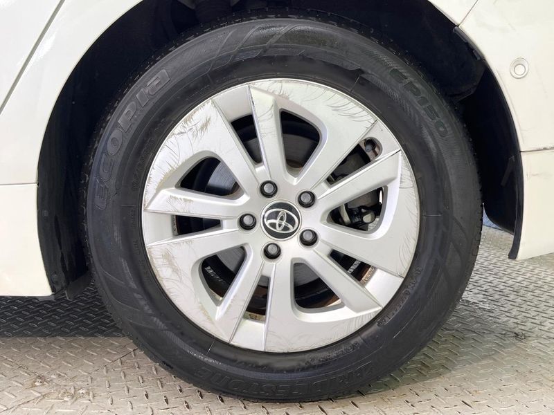 2016 Toyota Prius DAA-ZVW50 (UW-6a7008ed5982a)[19]