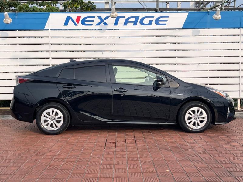 2016 Toyota Prius DAA-ZVW50 (UW-6a7008f05bf2f)[11]