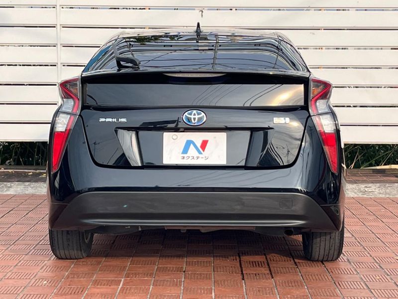 2016 Toyota Prius DAA-ZVW50 (UW-6a7008f05bf2f)[13]