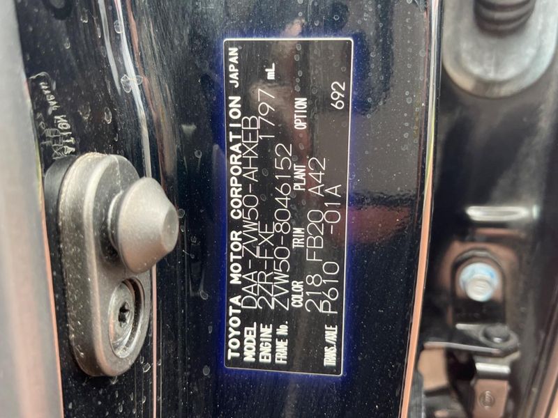 2016 Toyota Prius DAA-ZVW50 (UW-6a7008f05bf2f)[1]