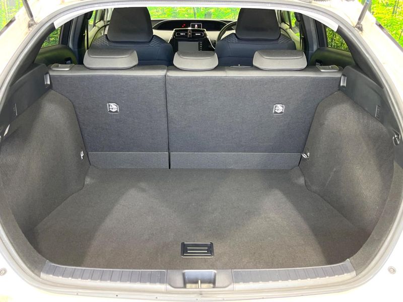 2017 Toyota Prius DAA-ZVW51 (UW-6a7008f2b3892)[28]