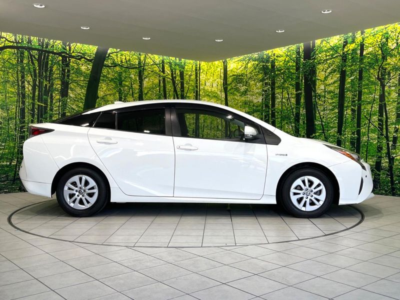 2017 Toyota Prius DAA-ZVW51 (UW-6a7008f2b3892)[18]