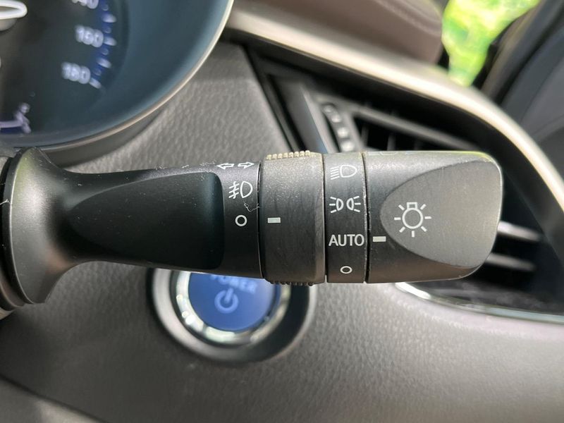 2019 Toyota C-HR DAA-ZYX10 (UW-6a70091dbe6d6)[21]