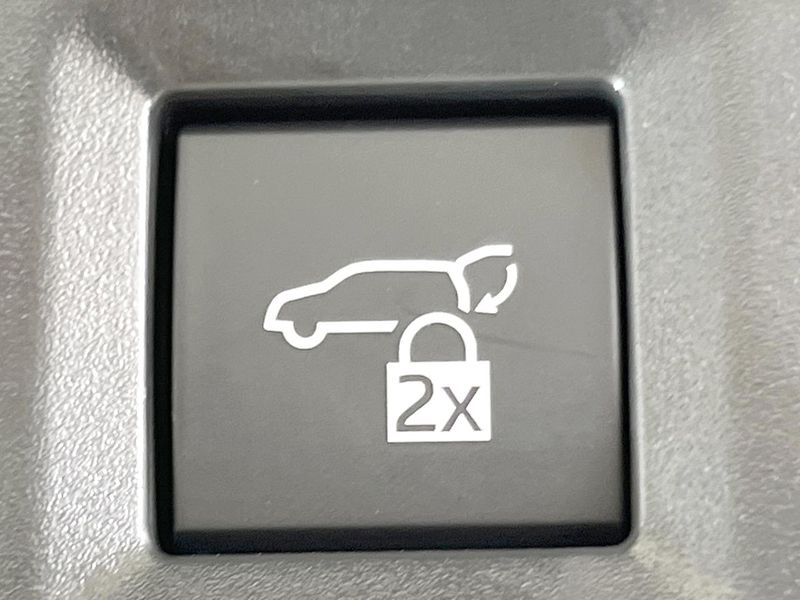 2025 Toyota Alphard Hybrid 6AA-AAHH40W (UW-6a7156887f3ef)[9]