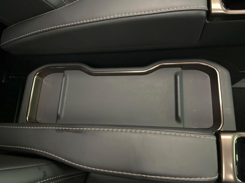 2025 Toyota Alphard Hybrid 6AA-AAHH40W (UW-6a7156887f3ef)[20]