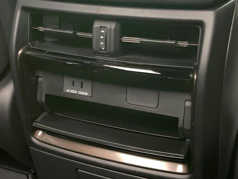 2025 Toyota Alphard Hybrid 6AA-AAHH40W (UW-6a7156887f3ef)[16]