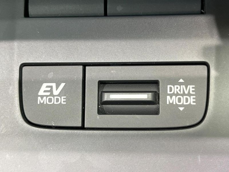 2024 Toyota Harrier Hybrid 6AA-AXUH80 (UW-6a7156d79dd6f)[24]