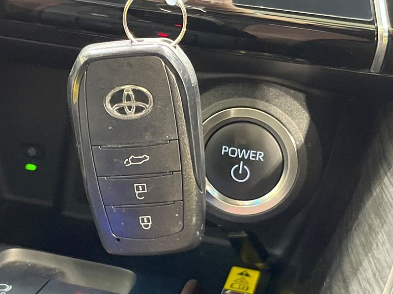 2024 Toyota Harrier Hybrid 6AA-AXUH80 (UW-6a7156d79dd6f)[21]
