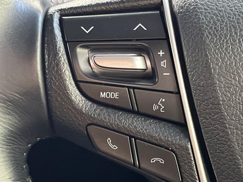 2018 Toyota Vellfire Hybrid DAA-AYH30W (UW-6a7156dec3392)[24]