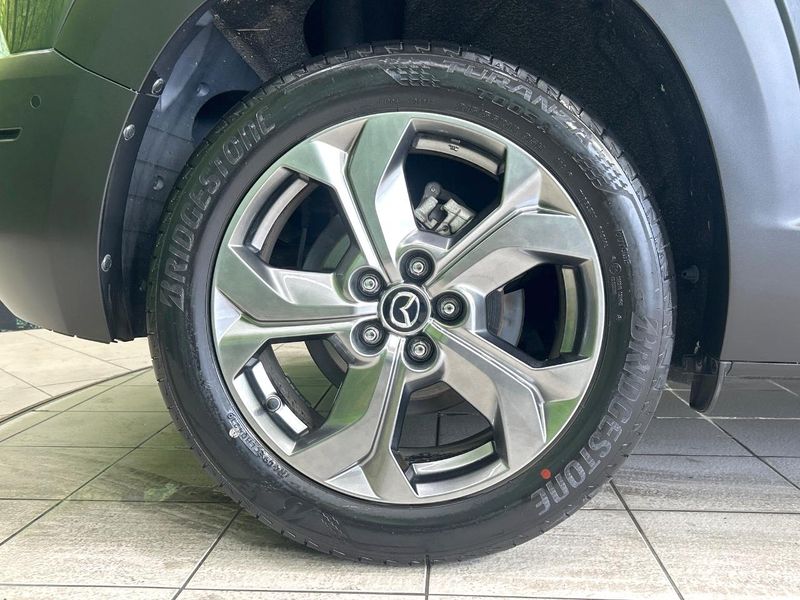 2021 Mazda MX-30 5AA-DREJ3P (UW-6a71574a63e35)[16]
