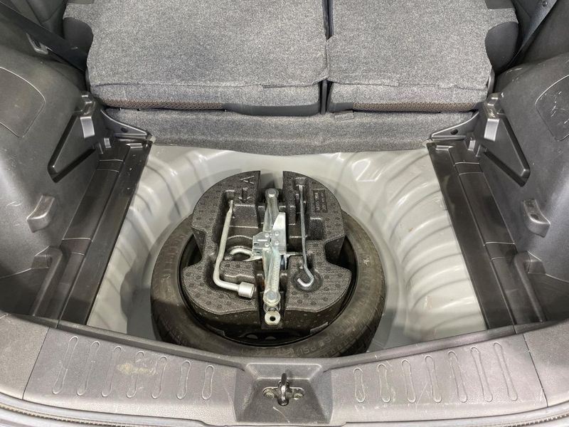 2014 Nissan Note DBA-E12 (UW-6a71574c8890e)[26]