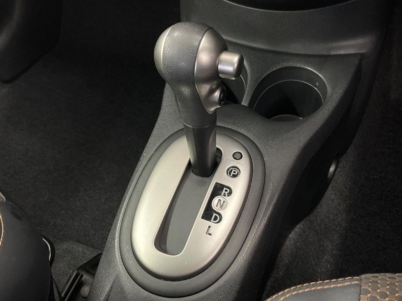 2015 Nissan Note DBA-E12 (UW-6a71574de428b)[18]