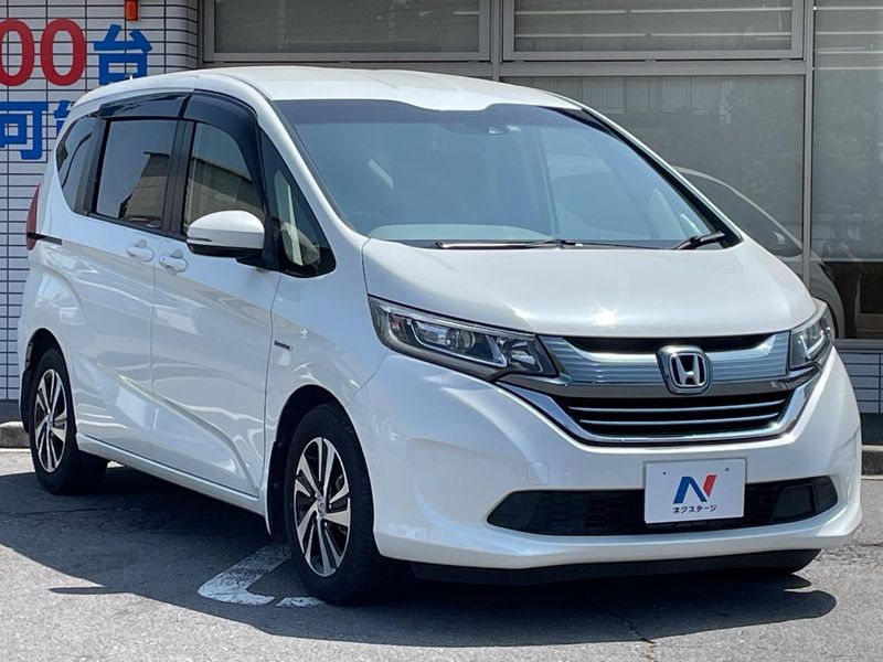2017 Honda Freed Plus Hybrid DAA-GB7 (UW-6a71576c8d17e)[9]