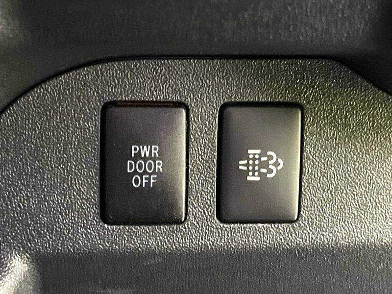 2022 Toyota Hiace Van 3DF-GDH201V (UW-6a71577207236)[11]