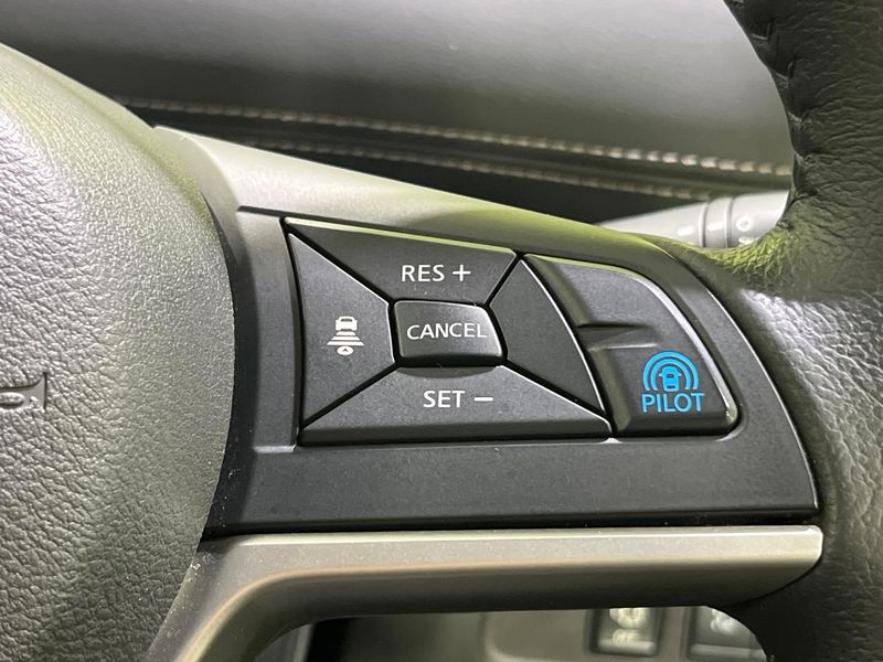 2016 Nissan Serena DAA-GFC27 (UW-6a71577b7815b)[18]