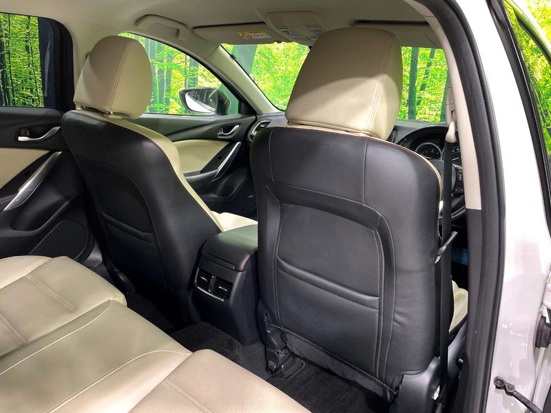 2013 Mazda Atenza Wagon LDA-GJ2FW (UW-6a71578b2c3dd)[17]
