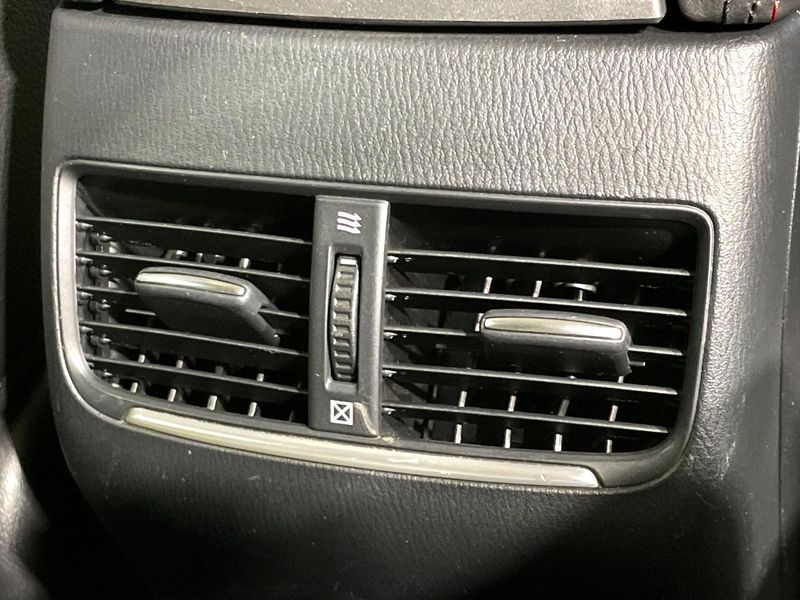 2013 Mazda Atenza Wagon LDA-GJ2FW (UW-6a71578b2c3dd)[18]