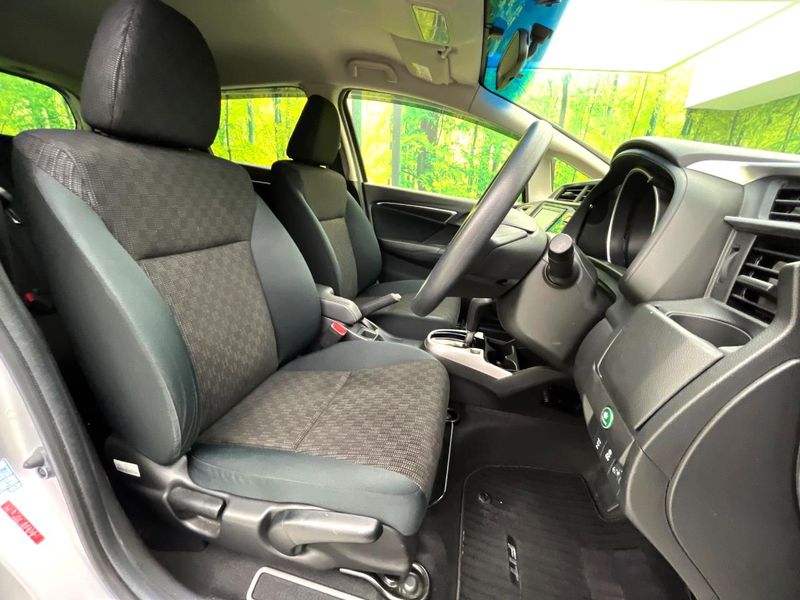 2015 Honda Fit DBA-GK3 (UW-6a71578c180ac)[23]