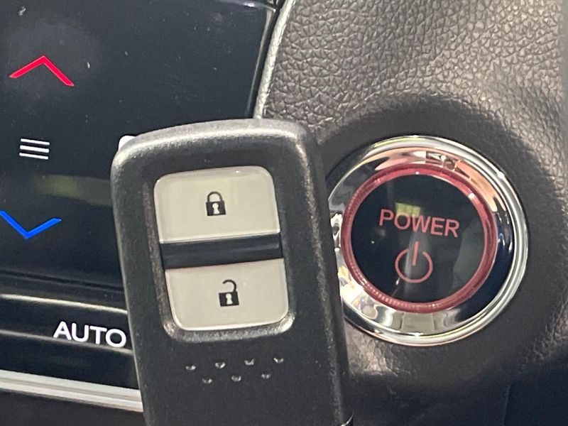 2018 Honda SHUTTLE DAA-GP8 (UW-6a715799c3039)[14]