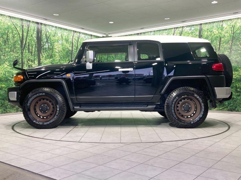 2012 Toyota FJ CRUISER CBA-GSJ15W (UW-6a7157a13671e)[17]