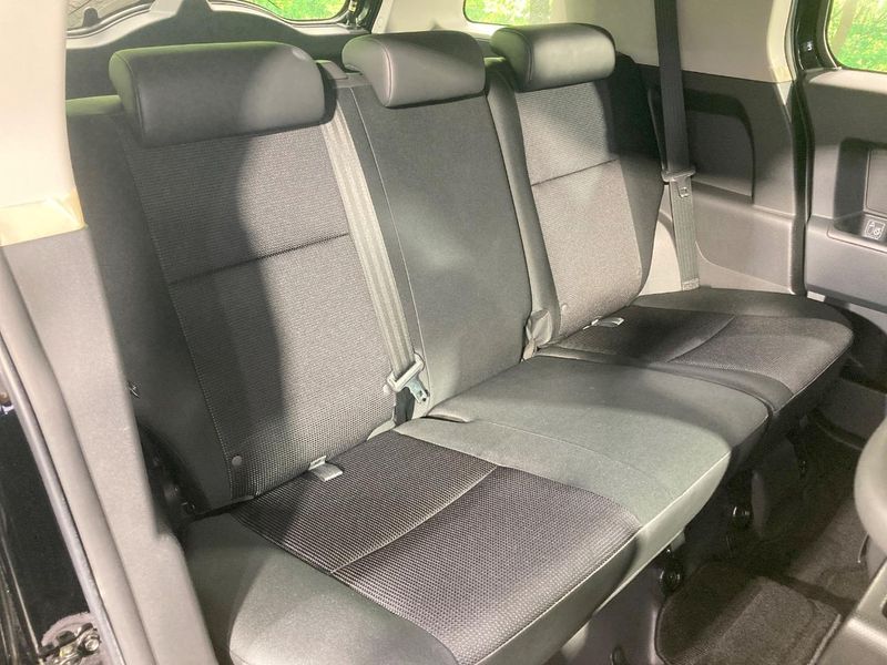 2012 Toyota FJ CRUISER CBA-GSJ15W (UW-6a7157a13671e)[28]