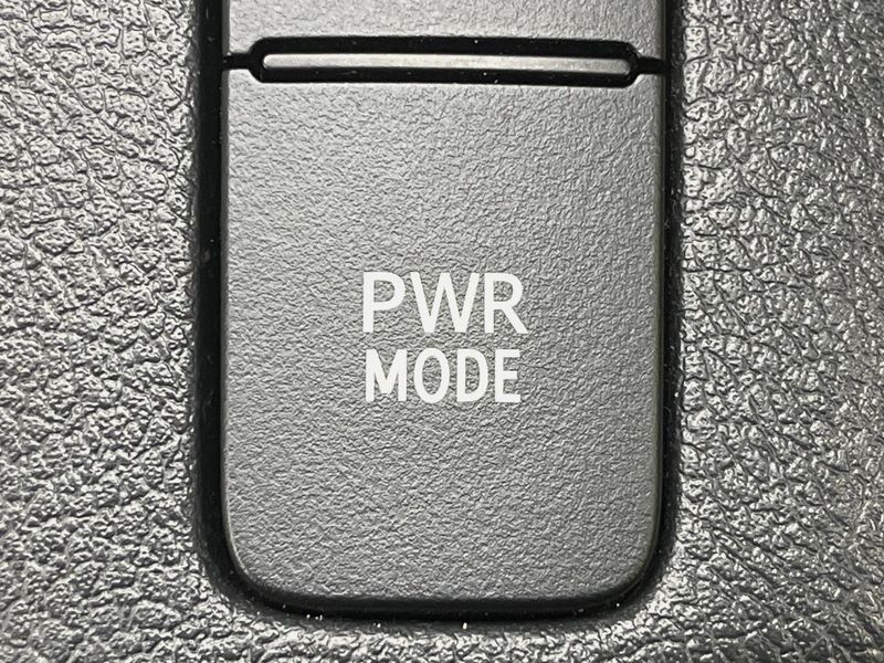2021 Toyota Hilux 3DF-GUN125 (UW-6a7157b18390d)[13]
