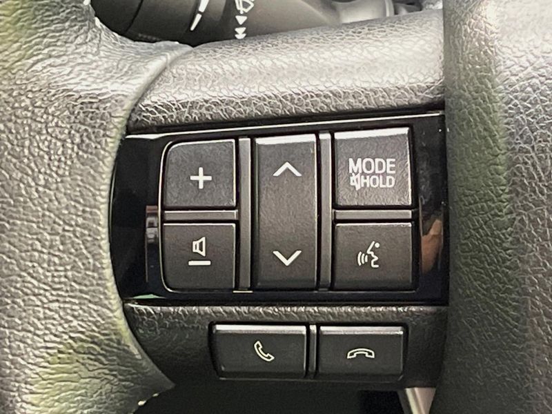 2021 Toyota Hilux 3DF-GUN125 (UW-6a7157b18390d)[29]