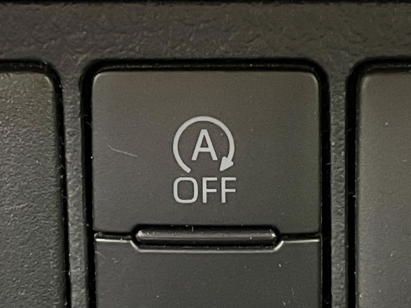 2021 Toyota Hilux 3DF-GUN125 (UW-6a7157b18390d)[24]