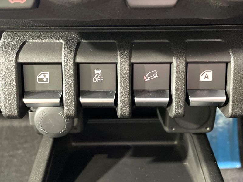 2019 Suzuki Jimny 3BA-JB64W (UW-6a7157e5e6e54)[12]