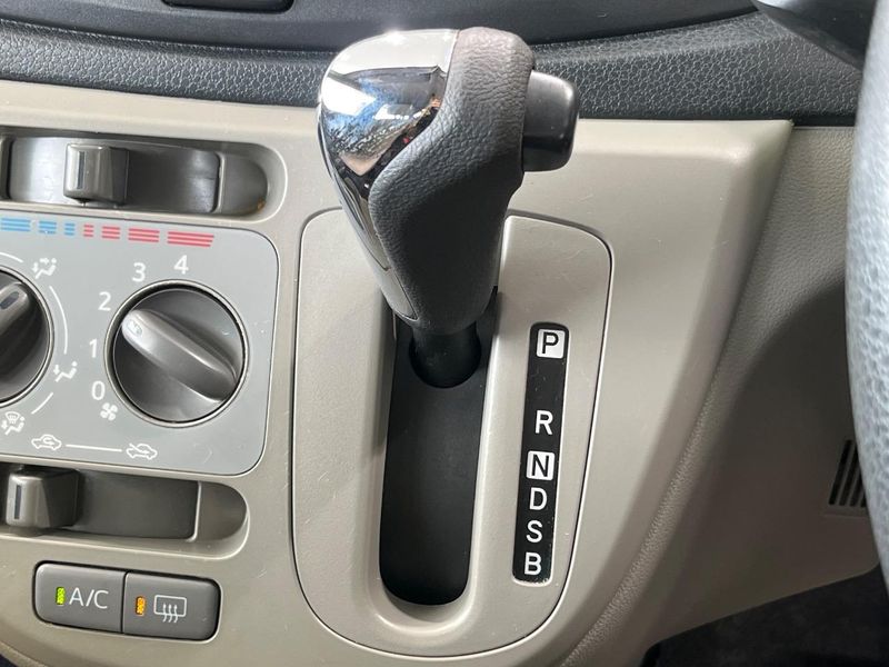 2013 Toyota Pixis Epoch DBA-LA300A (UW-6a715883c96de)[8]