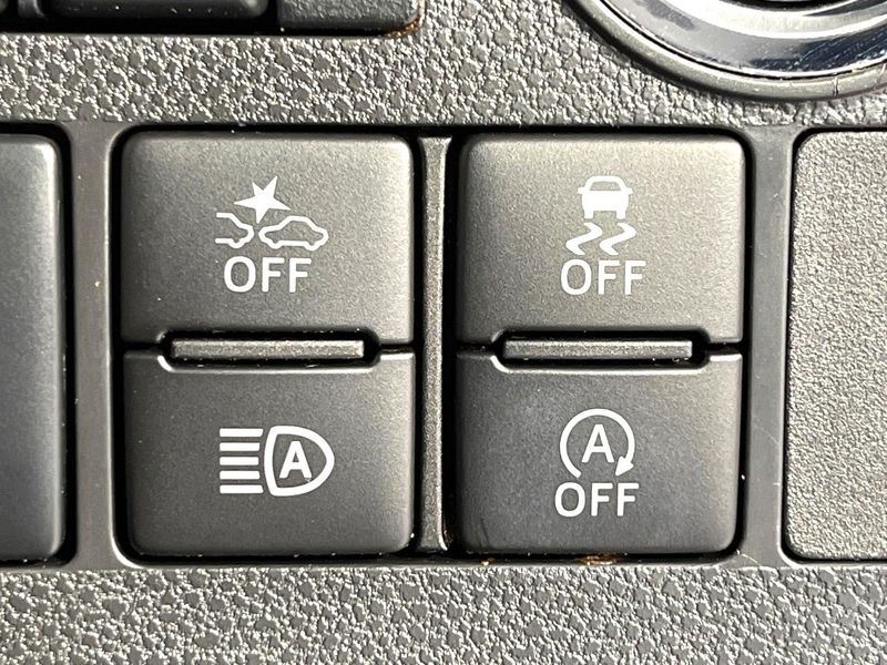 2018 Daihatsu Tanto DBA-LA600S (UW-6a71589891518)[21]