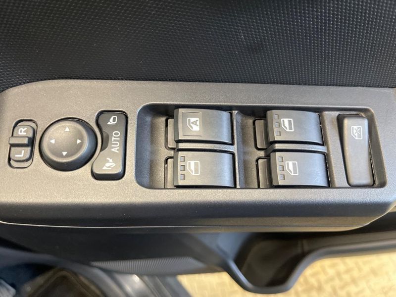 2023 Daihatsu Taft 5BA-LA900S (UW-6a7158bf34be1)[5]